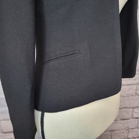 Wilfred Aritzia Blazer Black Open Front Round Neckline Side Slit Pockets Size 0 - Picture 6 of 10